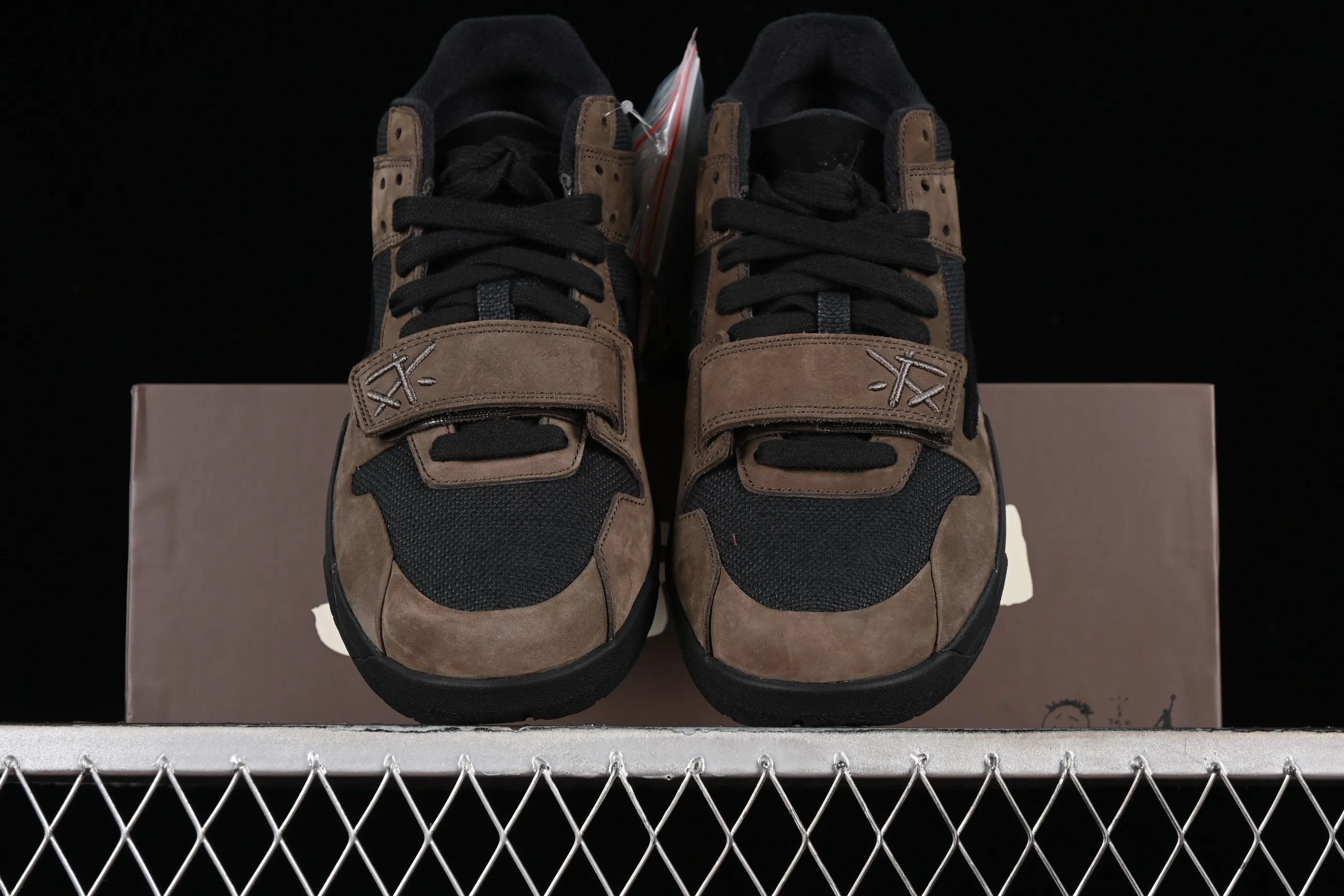 All categories Air Jordan Jordan series basketball shoes Air Jordan 1 Low LW version Travis Scott x Jordan Cut The Check AJ1 Joe 1 hook and loop fashion basketball shoes FZ8117-204